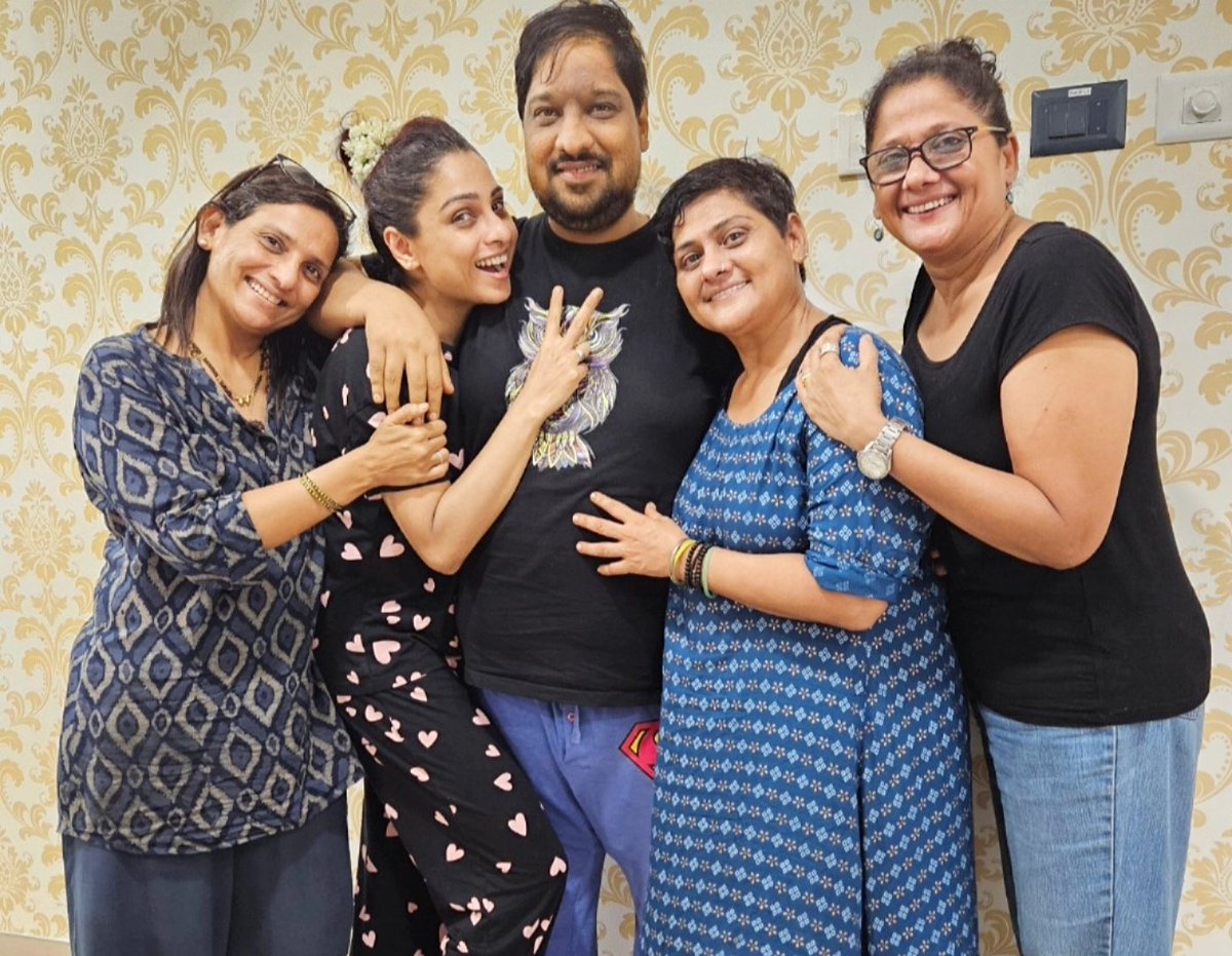 SamitaBangargi's tweet photo. Happy birthday my baby ponu! 
Miss you every second, every minute. Love you ❤️ 
#siblinglove ❤️ https://t.co/tFydBihk5Z