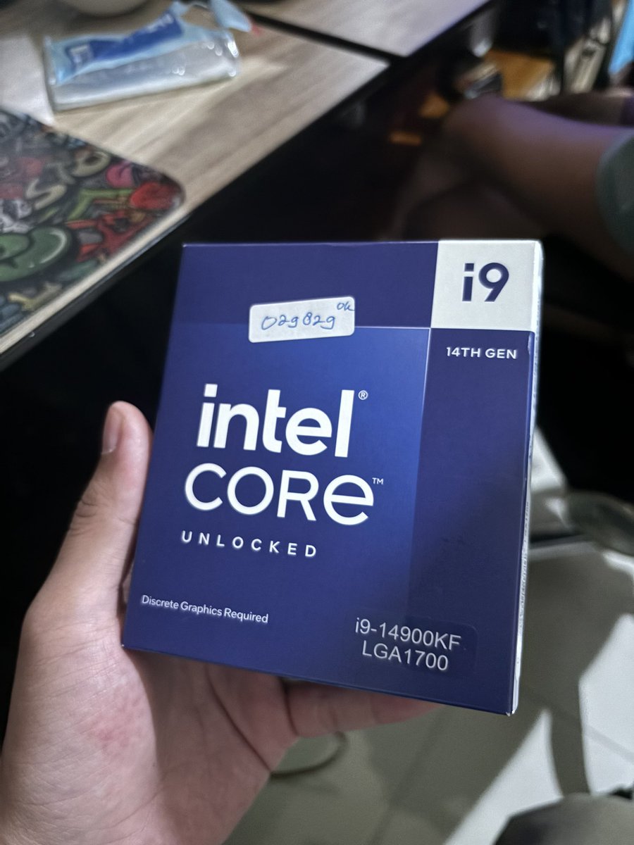 Kevcutez tweet media