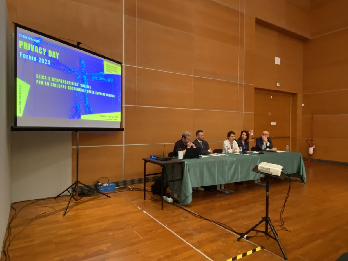 piemonteinnova's tweet image. #PiemonteInnova e il  suo team #GDPR e #Compliance 
 ha partecipato al #Privacy Day Forum 2024 ad Arezzo. @LMorgagni, la nostra direttrice, è stata anche relatrice del panel &quot;Etica e responsabilità sociale per lo sviluppo sostenibile delle imprese digitali&quot;. 
Alcuni scatti 📸