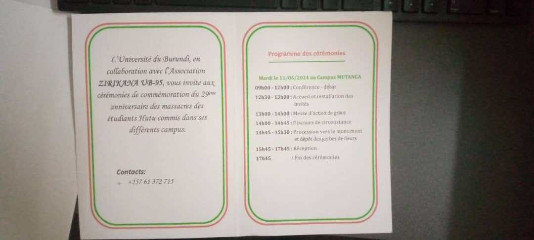 MunezeroCo71561's tweet photo. Hari kw'igenekerezo nk'iri nyene 11.06.1995,aho abanyeshure bagenzi bacu bagandaguwe bunyamaswa bahorwa uko Imana yabaremye.Turabazirikana kandi tuzohora tubibuka.
Ntibigasubire mu #Burundi bwacu no muri #Rumuri yacu.
@MENRS4
@UB_Rumuri
@ZirikanaU https://t.co/AVRwOyMcgR