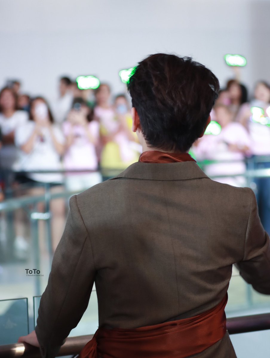 totothanadechTH's tweet photo. ขอบคุณกำลังใจที่มอบให้นะค่าบบบบ 
(รอบปฐมทัศน์)
#ฟ้าจรดทรายเดอะมิวสิคัล2024 

#โตโต้ธนเดช
#totothanadech https://t.co/tp5TggnVRE
