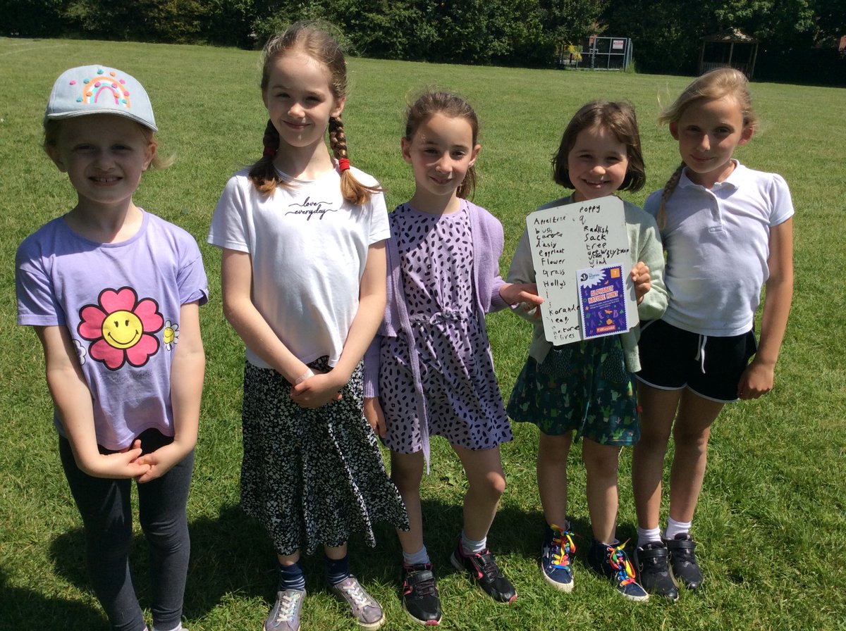 ManorParkFirst's tweet photo. Day 7 of #30DaysWild

Go on an alphabet nature hunt!

Choose a letter and find as many things around you that start with that letter. Or, try and find something starting with each letter of the alphabet.

#manorparksuperstars https://t.co/FMmBFS5iow
