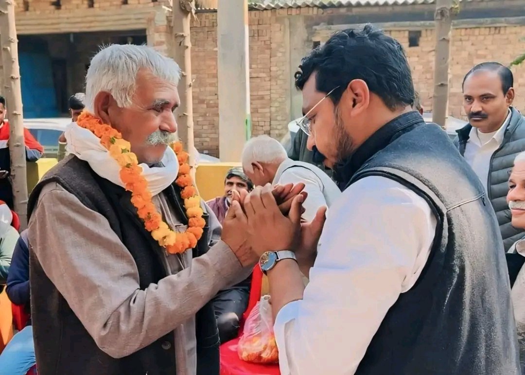 priyanshu__63's tweet image. चन्द्रशेखर आजाद ने अपनी जवानी संघर्ष में खर्च कर दी, जेल गया लाठियां खायीं और तमाम विरोध झेला लेकिन कभी हिम्मत नहीं हारी और लगातार जमीन पर बने रहे। इसी संघर्ष का परिणाम है आज चन्द्रशेखर आजाद देश के करोड़ों दिलों पर राज कर रहा है।।