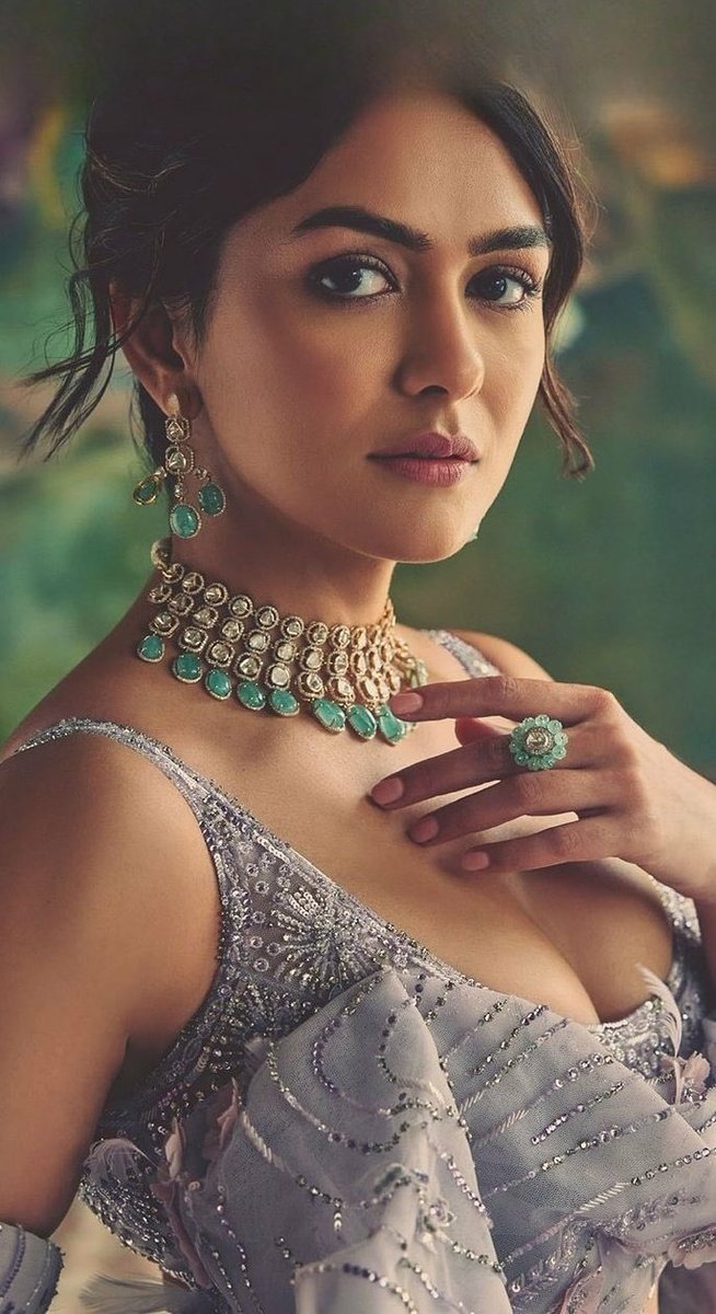 GPxzbJWbEAAPSaW?format=jpg&name=medium