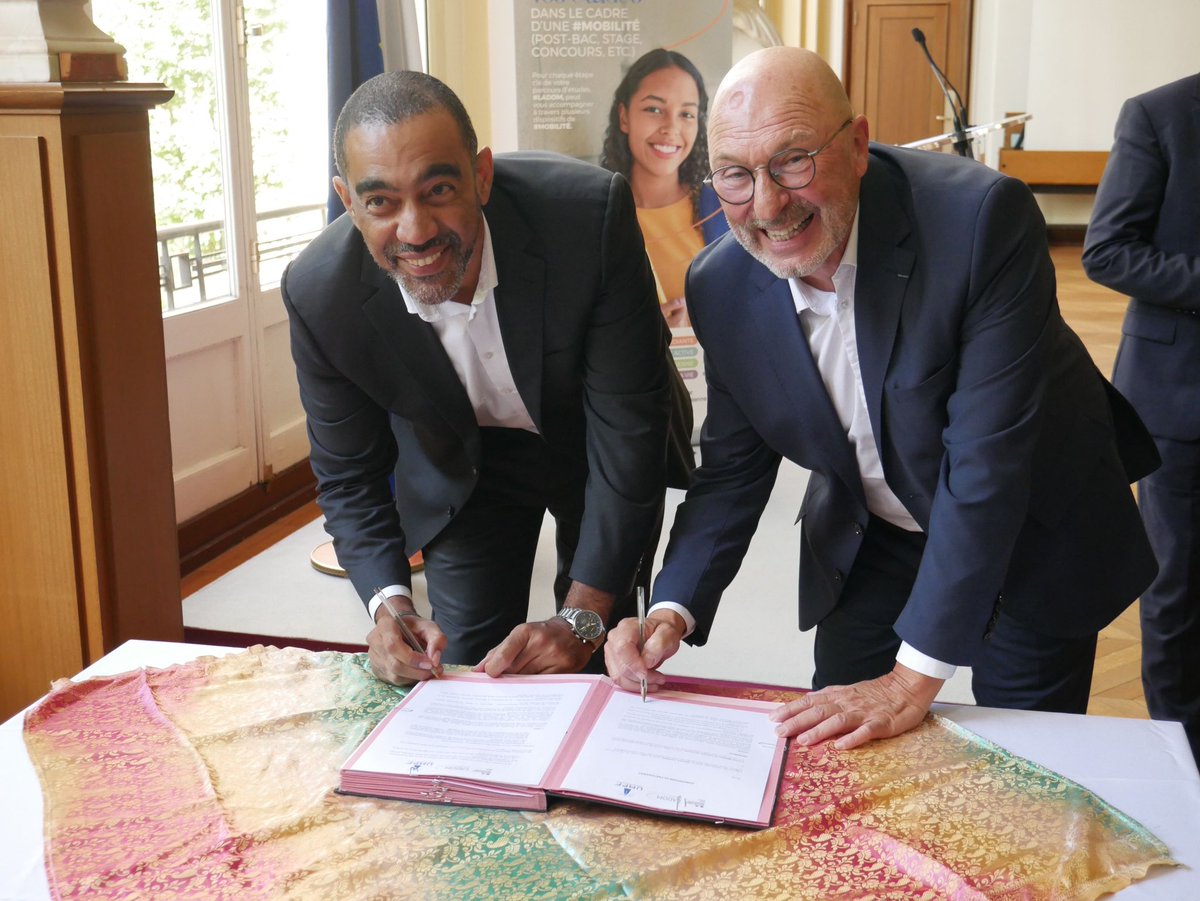 outremers360's tweet image. Une convention entre #LADOM et l'Union Maritime et Portuaire de France pour favoriser l'#emploi dans le #secteurmaritime en #Outremer

➡️tinyurl.com/9rn7ssc9

➡️ Cette convention vise à répondre à un besoin stratégique d’emploi dans le secteur de l’économie maritime des