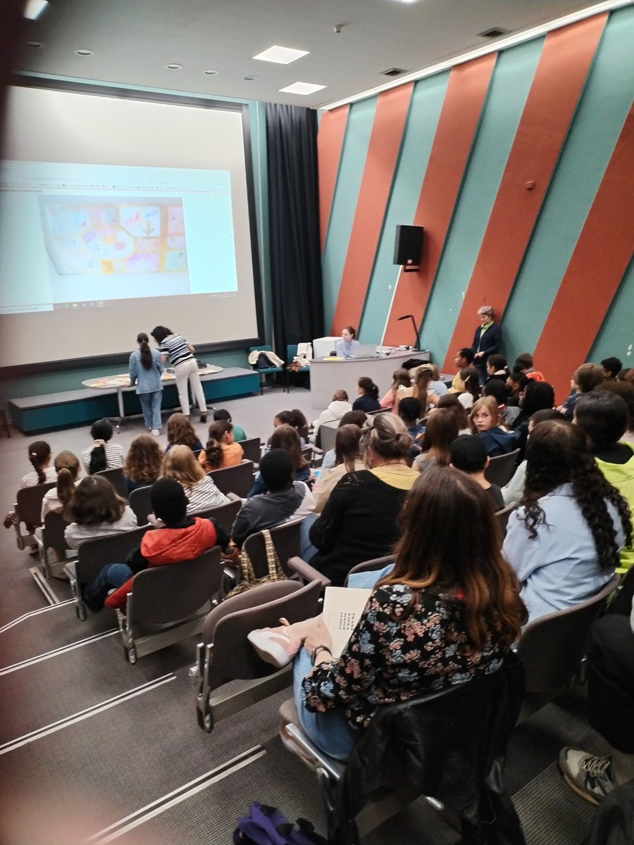 Les 8 classes engagées dans le  projet Coypel porté par le <a href="/mbar_officiel/">Musée des beaux-arts de Rennes</a> et le château de Versailles ont  présenté leurs travaux après une année de recherches et de productions. 
👏👏 aux élèves et à leurs enseignants pour la qualité de leur  engagement, un beau projet #EAC !