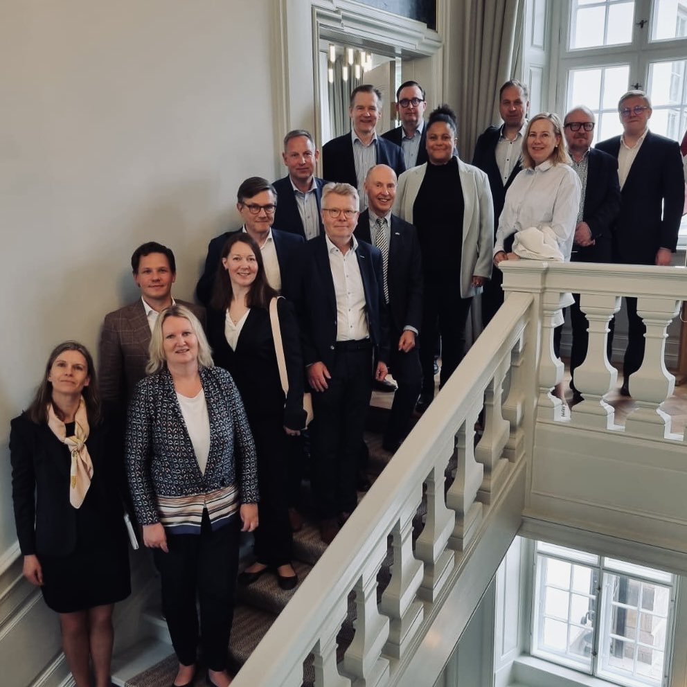 Tanskasta oppia vienninedistämiseen? <a href="/Elinkeinoelama/">EK</a> näkökulmasta tällöin kärjessä mm.

- vahvojen tulostavoitteiden asettaminen, 
- liiketoimintaosaamisen vahvistaminen, 
- kohdemarkkinoiden priorisointi.

Thank you for your insight <a href="/linagandlose/">Lina Gandløse Hansen</a>, <a href="/HarriKamarainen/">Harri Kämäräinen</a>, <a href="/mailiina/">Mailiina Turanlahti</a>