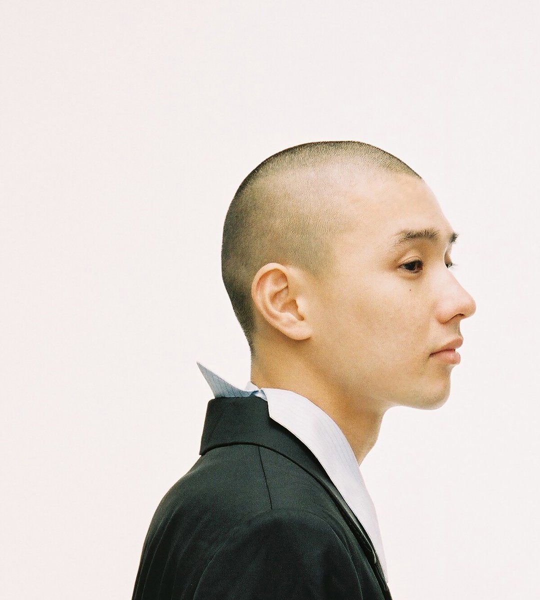 natalie_mu's tweet image. 長谷川白紙
KID FRESINOとBPM200超で疾走
コラボ曲「行つてしまつた」配信開始

初のワンマンツアー「魔法学区」開催🪄
natalie.mu/music/news/577…

#長谷川白紙 #KIDFRESINO #魔法学校