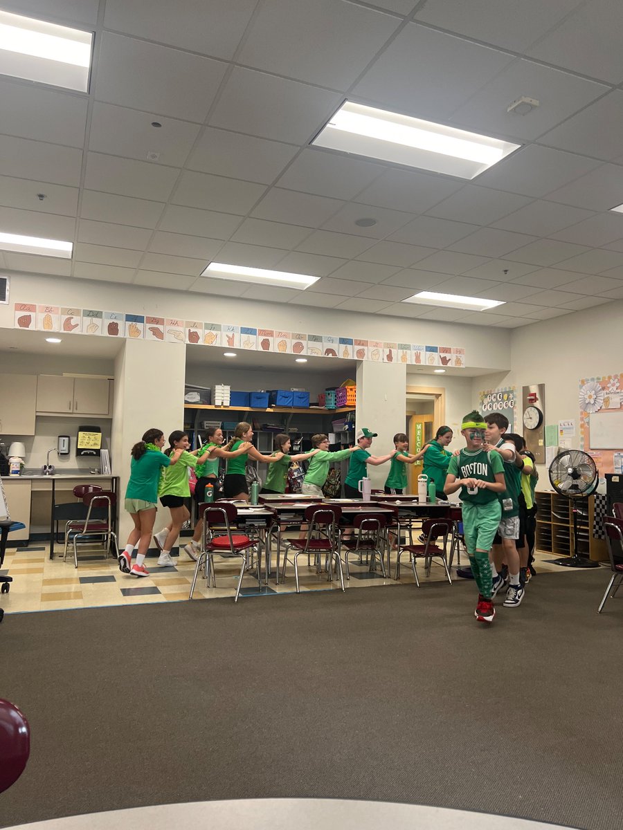 Celebrating our class finishing their math facts through 12x12! Awesome work 4B! 💚