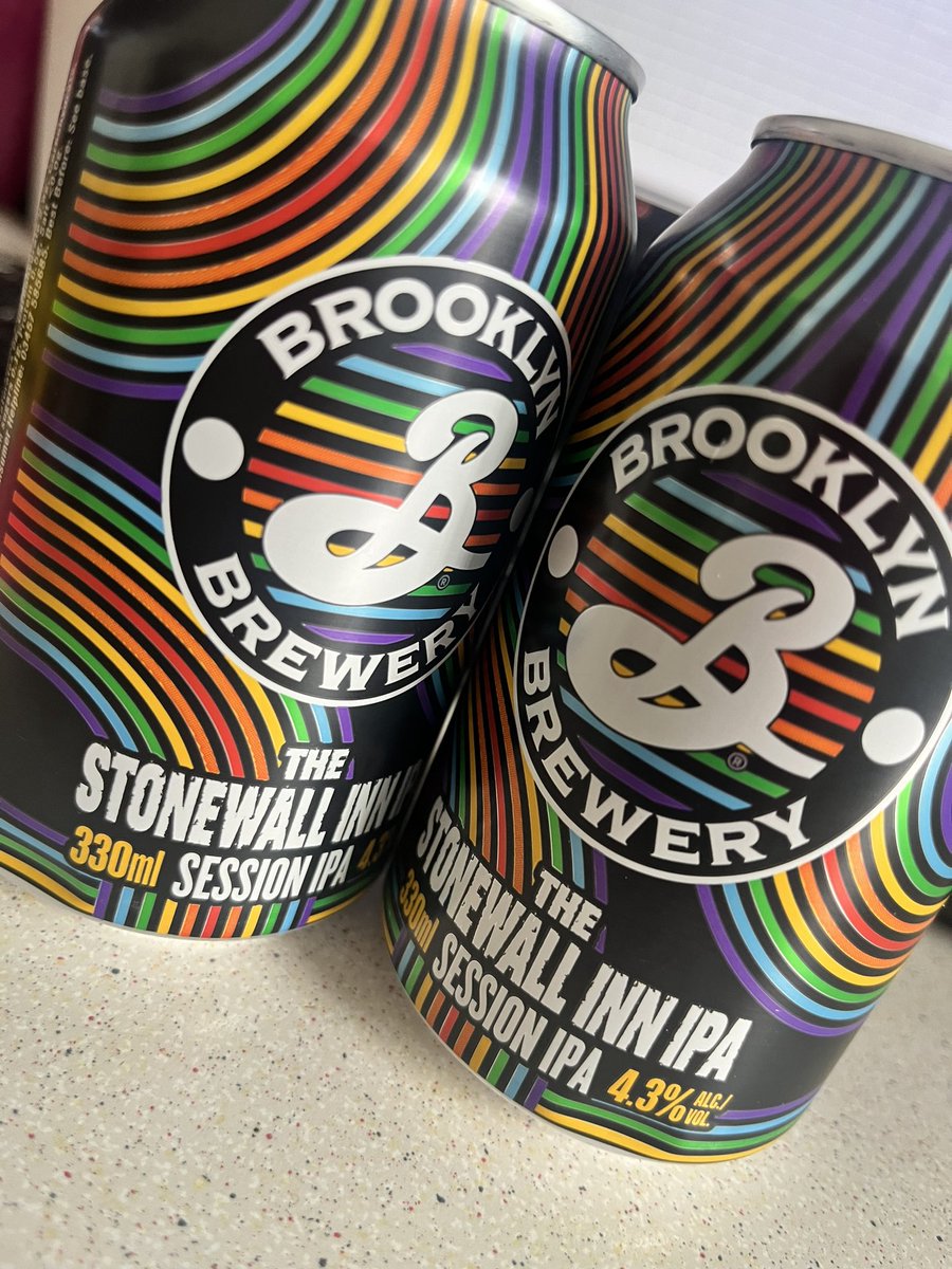 RoyalStandardBH's tweet photo. @BrooklynBrewery sponsored our #pride special Pub Wuiz with goodies, merch and cans of #stonewallinn IpA
Tues 18 June @RoyalStandardBH #QuizTime #giveaway #lgbtqia #StudentLife https://t.co/U6tn1pPAkd