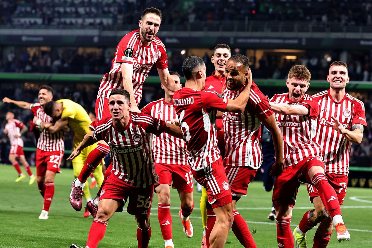 olympiacosfc's tweet image. 🔴⚪🦁 A moment to remember!