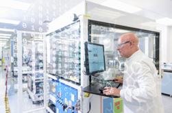 Using molecular imaging, we are creating detailed molecular maps of tissue samples that enhance our understanding of disease biology. 

Discover more about how we use this technology to accelerate drug discovery, including our latest research: learn.az/60135jzhv