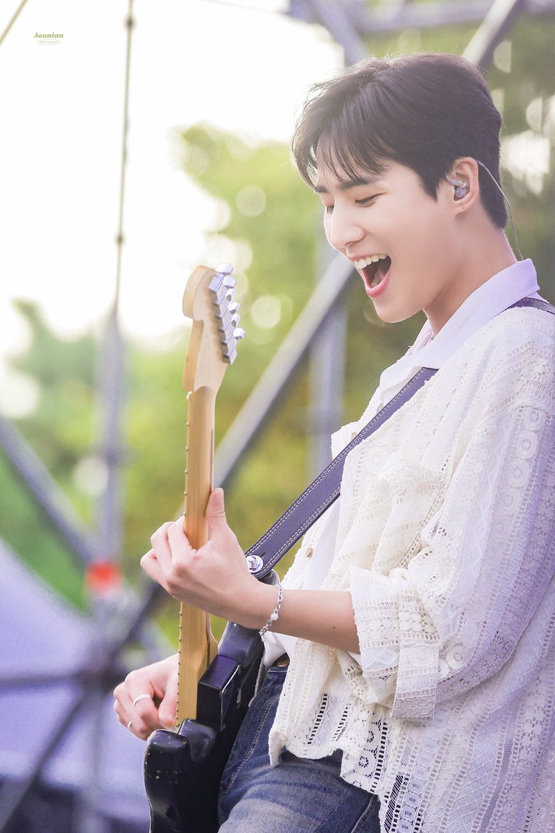 bestsong_yk's tweet photo. 여름이 좋아지는 이유 https://t.co/IFUbROgzWU