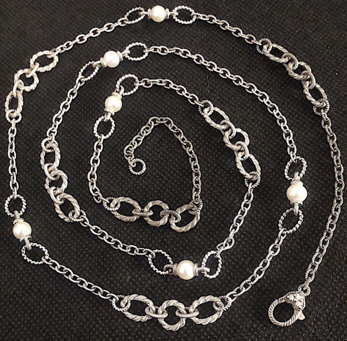 Buyitwhenfound's tweet photo. #JudithRipka #SterlingSilver Rope and #Pearl Station Long Chain Necklace https://t.co/NSiJtPn6Jv 
Judith Ripka Sterling Silver Rope Details &amp; Lobster Claw Clasp with Pearl Stations Framed with Sterling Silver Caps. Brand New #ForSale #buyitwhenfound @Buyitwhenfound https://t.co/rmK7bx61bF