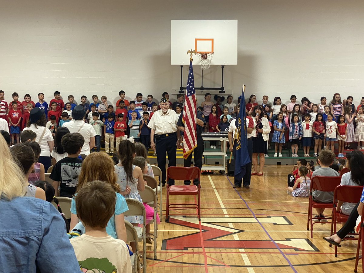 Catherine Fishman (@catherinefishm1) on Twitter photo Meadow Drive Flag Day! So much pride and enthusiasm! So much community <a href="/MeadowDriveElem/">Meadow Drive School</a> Meadow Drive Flag Day! So much pride and enthusiasm! So much community <a href="/MeadowDriveElem/">Meadow Drive School</a>