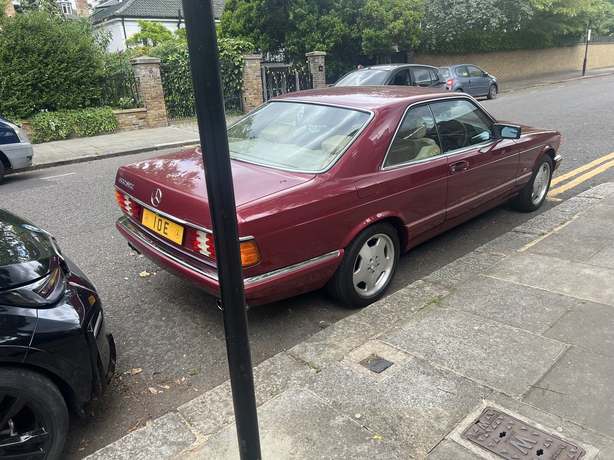 OLoughlinJohn's tweet photo. Spotted, casually parked up in London. You don’t see a lot of these around anymore #classyclassic https://t.co/fIdO50v48X