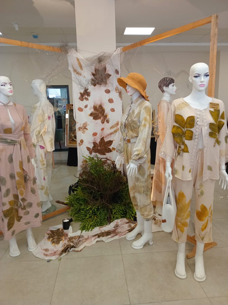 2023 - 2024 Eğitim Öğretim Yılı
Yıl Sonu Sergimiz yoğun katılım ve ilgiyle karşılandı. 👏 👏 👏 
⁦<a href="/mebhbogm/">MEB Hayat Boyu Öğrenme Genel Müdürlüğü</a>⁩ 
⁦<a href="/sakaryamem/">Sakarya İl Millî Eğitim Müdürlüğü</a>⁩ 
⁦<a href="/akyazimem/">Akyazı İlçe Millî Eğitim Müdürlüğü</a>⁩ 
⁦<a href="/alisalihakyuz/">ali salih akyüz</a>⁩