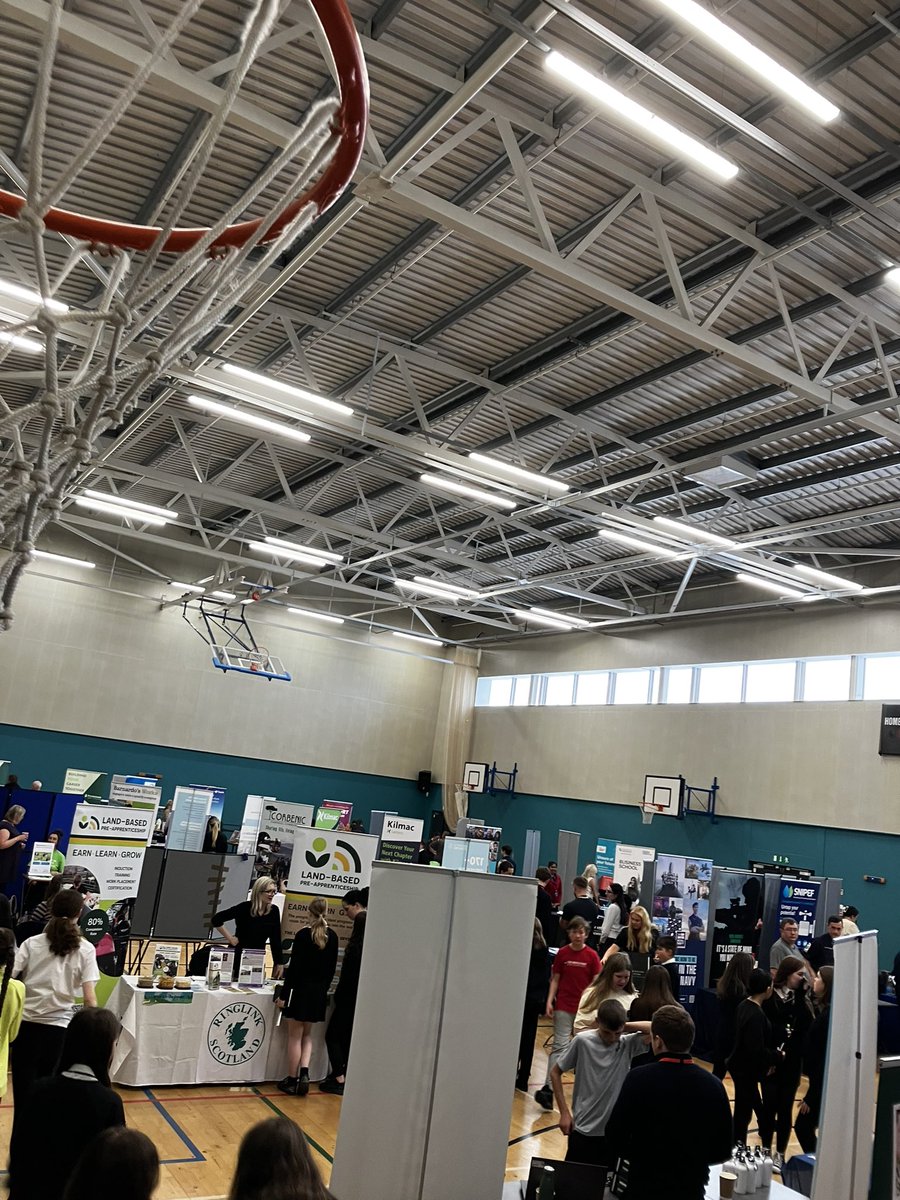BusEd_CompSTJ's tweet photo. @st_johnsacademy fantastic pupil engagement at our Careers Fair today, thank you to all employers, training providers, charities and further education establishments for coming along. https://t.co/GUOEQe5Tdm