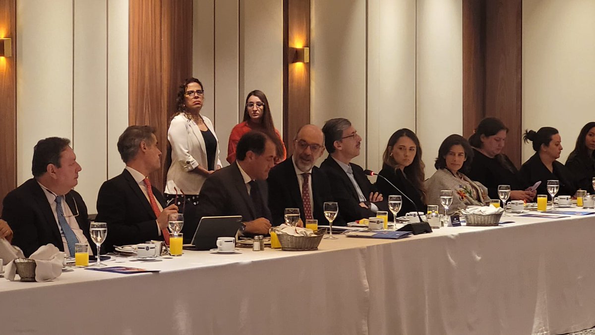 Telefónica Colombia tweet media