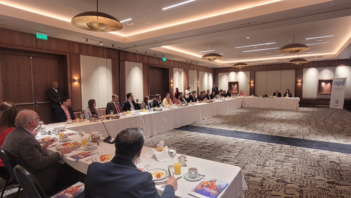 Telefónica Colombia tweet media