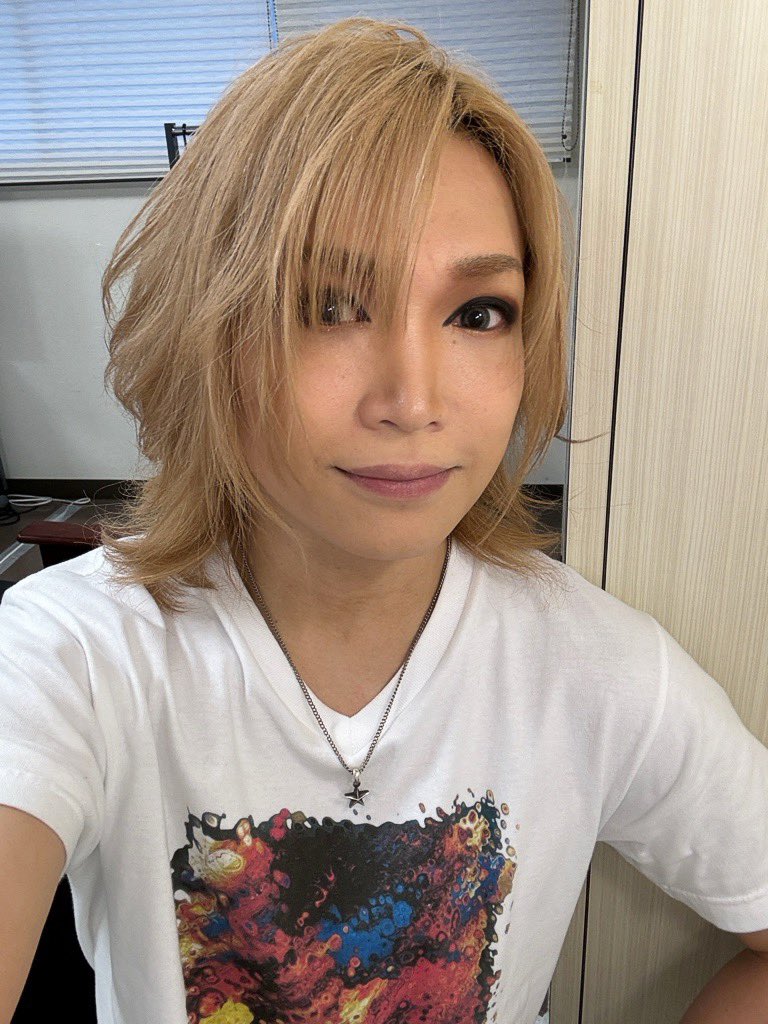 鬼龍院翔(42歳) a X: 