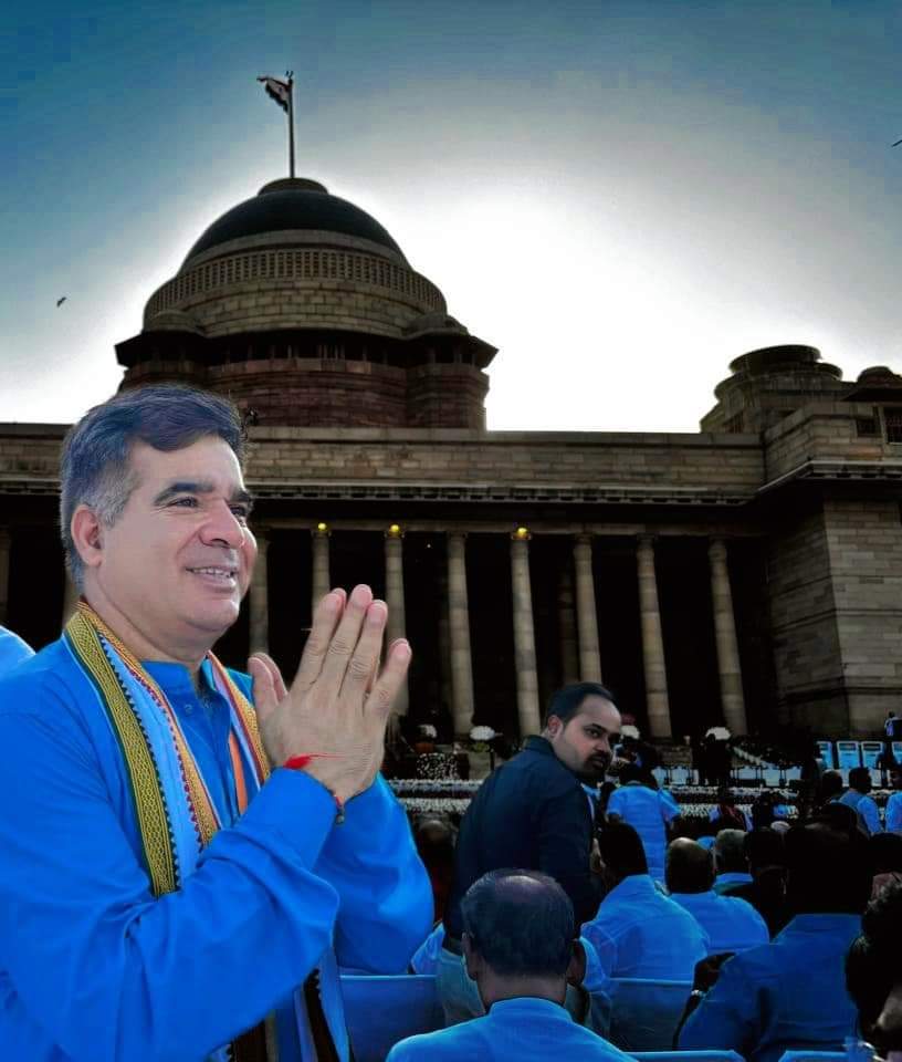 RavinderRaina's tweet photo. Rashtrapati Bhavan, New Delhi. राष्ट्रपति भवन,नई दिल्ली https://t.co/GyWnp510xt