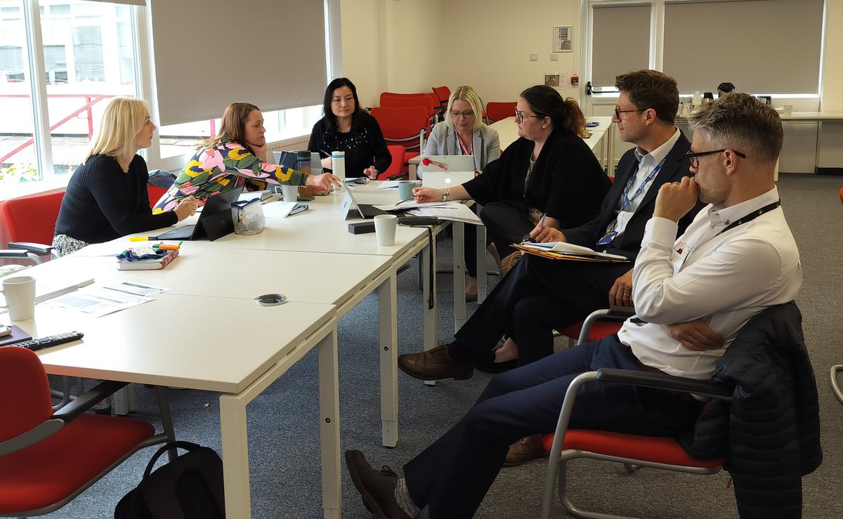 Red Kite Teaching School Hub (@redkitetsh) on Twitter photo Our Early Career Team is busy planning the <a href="/CEL_IOE/">UCL Centre for Educational Leadership</a> Year 2 ECF this afternoon. #TeamWorkMakesTheDreamWork Our Early Career Team is busy planning the <a href="/CEL_IOE/">UCL Centre for Educational Leadership</a> Year 2 ECF this afternoon. #TeamWorkMakesTheDreamWork