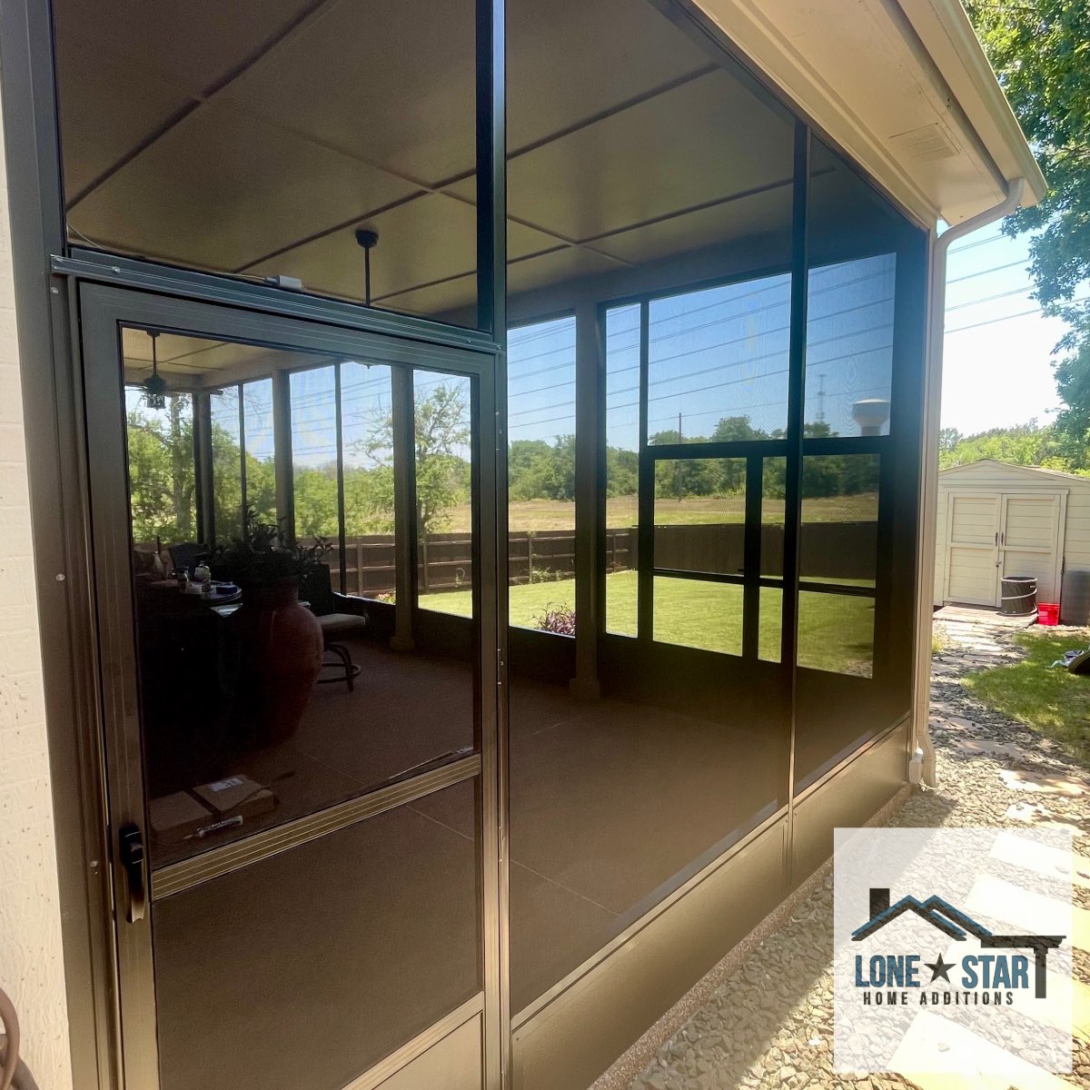 LSHomeAdditions's tweet image. We are excited to introduce our new screen enclosure designed and built in San Antonio, TX! 🏡 Enjoy the outdoors bug-free with our top-quality enclosure. #SanAntonio #ScreenEnclosureBuiltInTX ☀️🌿