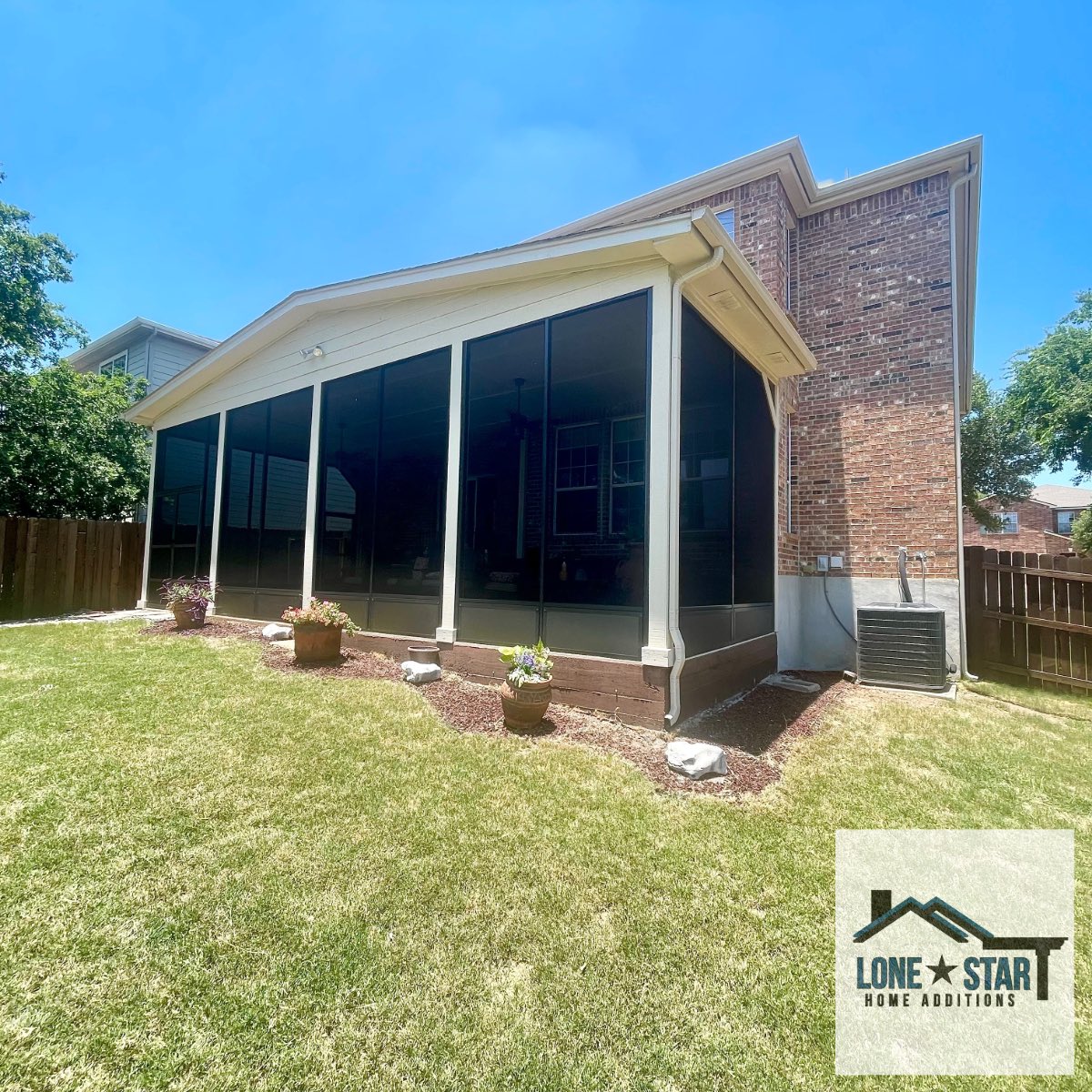 LSHomeAdditions's tweet image. We are excited to introduce our new screen enclosure designed and built in San Antonio, TX! 🏡 Enjoy the outdoors bug-free with our top-quality enclosure. #SanAntonio #ScreenEnclosureBuiltInTX ☀️🌿