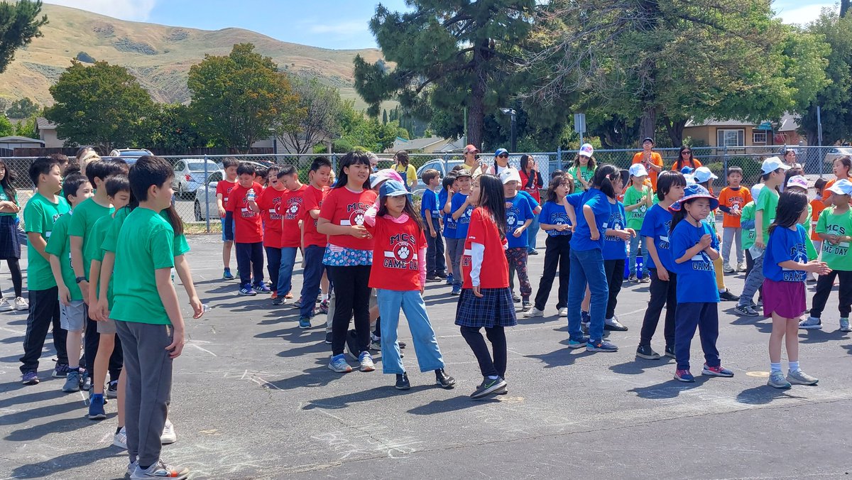 MilpitasS's tweet photo. 🎉🏅 Game Day Highlights - Milpitas Christian School 2024 🏅🎉

#MilpitasChristianSchool #GameDay2024 #SchoolSpirit #Teamwork #Sportsmanship #Community https://t.co/s0KPKkRfAn