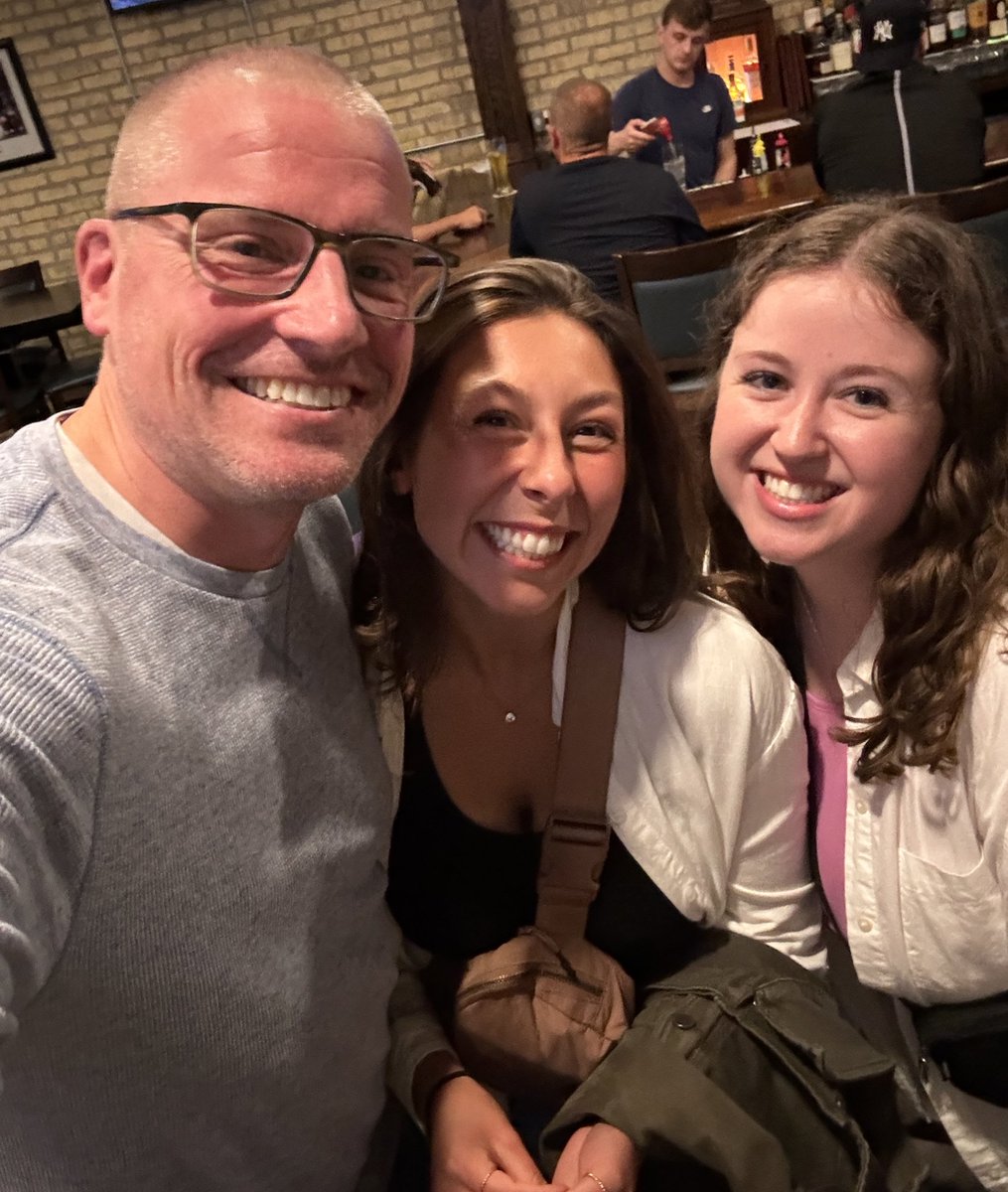 hubbardbradford's tweet image. Ran into two former #SequoitPride students and so fired up to hear they are both educators now! Proud of these two and excited for the impact they will have on the lives of their students. They will both definitely #makeitmatter.