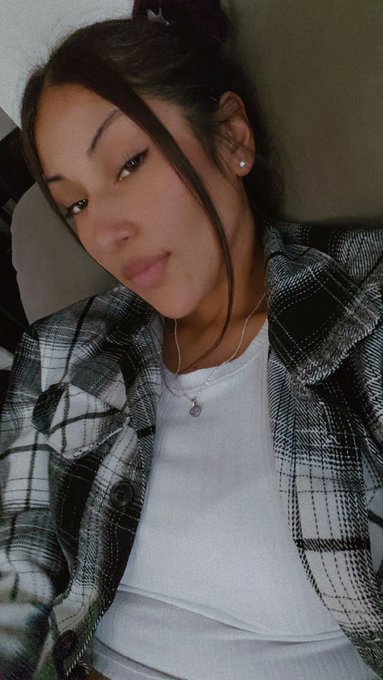 I've been MIA 😮&zwj;💨but im here and I'll be checking my messages 😘 https://t.co/3oP3SS87EO<a href="/tag/footgoddess"class="tags"><span>#footgoddess</span></a><a href="/tag/feetworship"class="tags"><span>#feetworship</span></a><a href="/tag/footfet%C4%B1sh"class="tags"><span>#footfetısh</span></a>