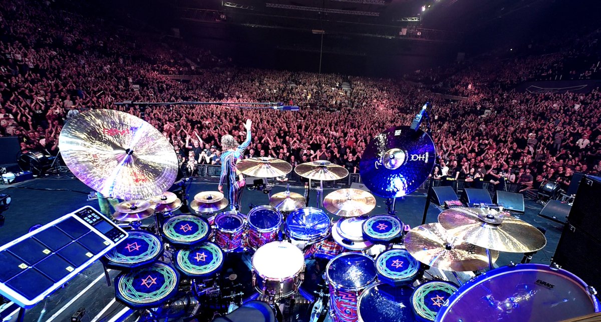 THANK YOU VIENNA!
📸: Scott Moran