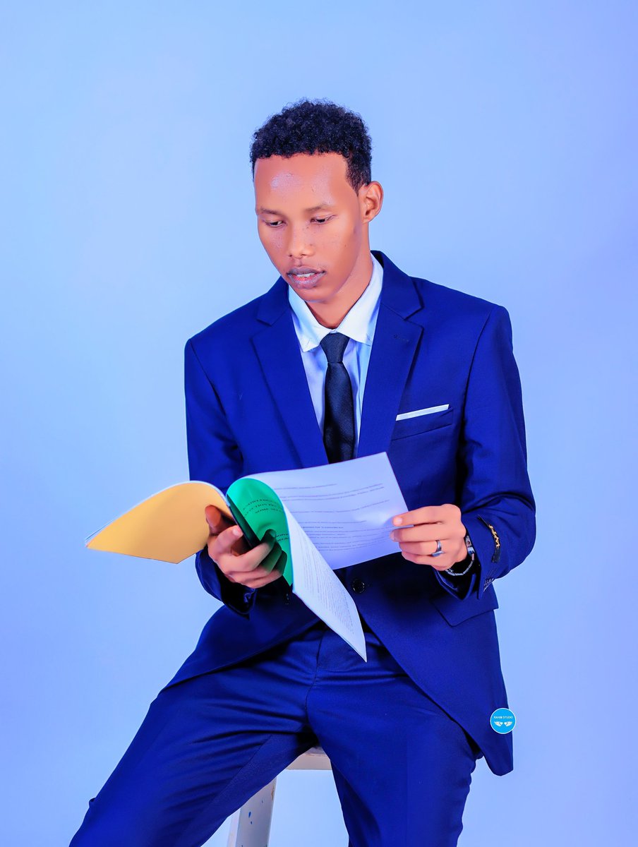 Abdimanant's tweet photo. Thesis book defense day 10-06-2024.

Marka hore Alle ayaa mahad iska leh ii suurta galiyey in aan maantey difaacdo buuga jaamacada heerka 1aad, sidoo kale waxaan u mahad celinayaa dhamaan waalidkeyga, maamulka, macalimiinta iyo qofkasta oo door ka qaatay safarkeyga waxbarashada. https://t.co/VVTqvlievg