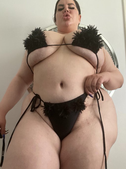 Thank you to all of my fans for the love and support... Please come over and say hi to me 👇  https://t