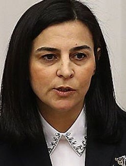 1071dexarIloO8's tweet photo. @pervintuba @AvGulcinYapici Sıkı takip edin. Bir itperest skandalı patlar patlamaz bir mağdur hayvan videosu piyasaya sürülüyor. Buket Özgünlü'nün pislikleri duyulmasın,gölgede kalsın diye zavallı bir kediyi yaktılar bu Allahsız rant çetesi. Toplum nabzının psikolojisini çözmüş bir organizasyon bahsediyoruz https://t.co/xjVz6TQWWy