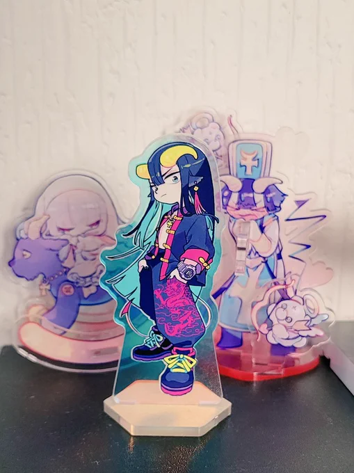 勝さん チャイナアクスタ販売していただきありがとうございました!部屋に飾ってるアクスタの比率がどんどん勝さんから購入させていただいたもので埋め尽くされて楽しいです(∩'∀`∩)
