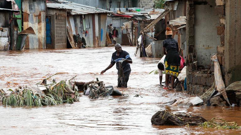 Regbulletin's tweet photo. The @US_Emb_Burundi announced this Monday its additional funding of US $1 million in emergency assistance to communities affected by the recent natural disasters in #Burundi.
#abatwip #GodMorningTuesday #NEDijs https://t.co/iyOr77JjH8