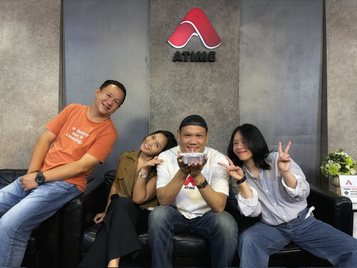 GuangEfm's tweet photo. HappyBirthDay to meeee!! https://t.co/sRZ2hlSMqe