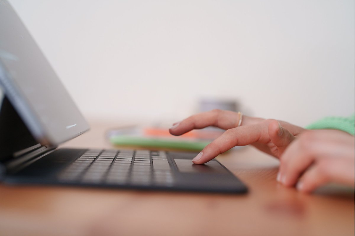 Check out this #TELUSWise article feat. Signy Arnason, Associate Executive Director at the Canadian Centre for Child Protection, to learn how Project Arachnid combats the growing proliferation of child sexual abuse material online. #TeamTELUS bit.ly/4bTLumh