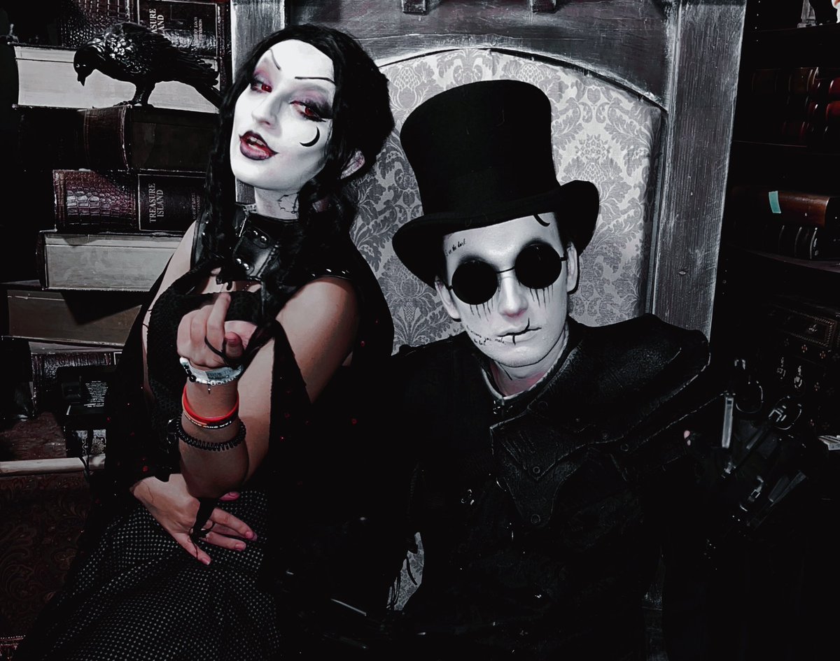KittyKaspurr's tweet photo. 🕛🖤🥀 https://t.co/vaoCf76T9z