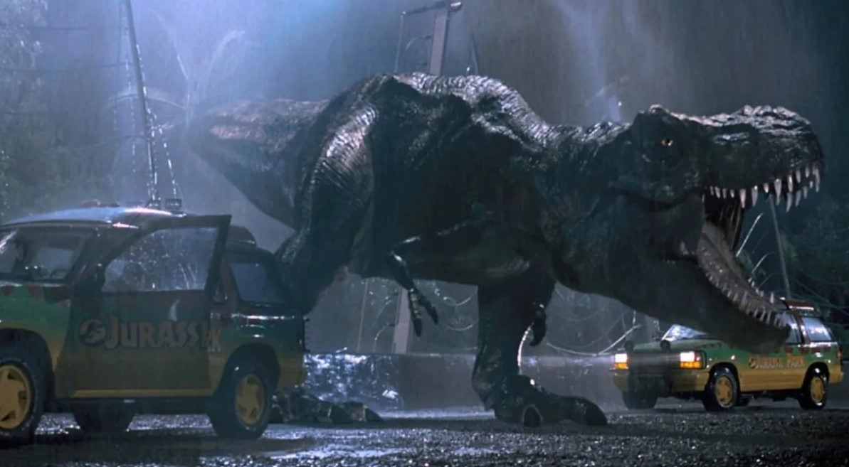 ATRightMovies's tweet image. JURASSIC PARK was released 31 years ago today. One of the most successful blockbusters ever made and a landmark in digital effects, the production of the film was as huge and spectacular as the T. Rex…

1/38