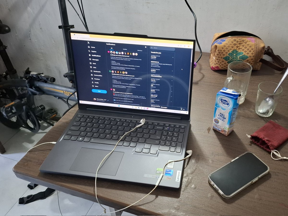 imsleepysaki's tweet image. I normally manage @mosesandplato from home, but today I work from my parents&apos; house which only 1km away! 🚲 

Yea I drink 3 types of water while working :p

 #IndieDevWorkspaceChallenge