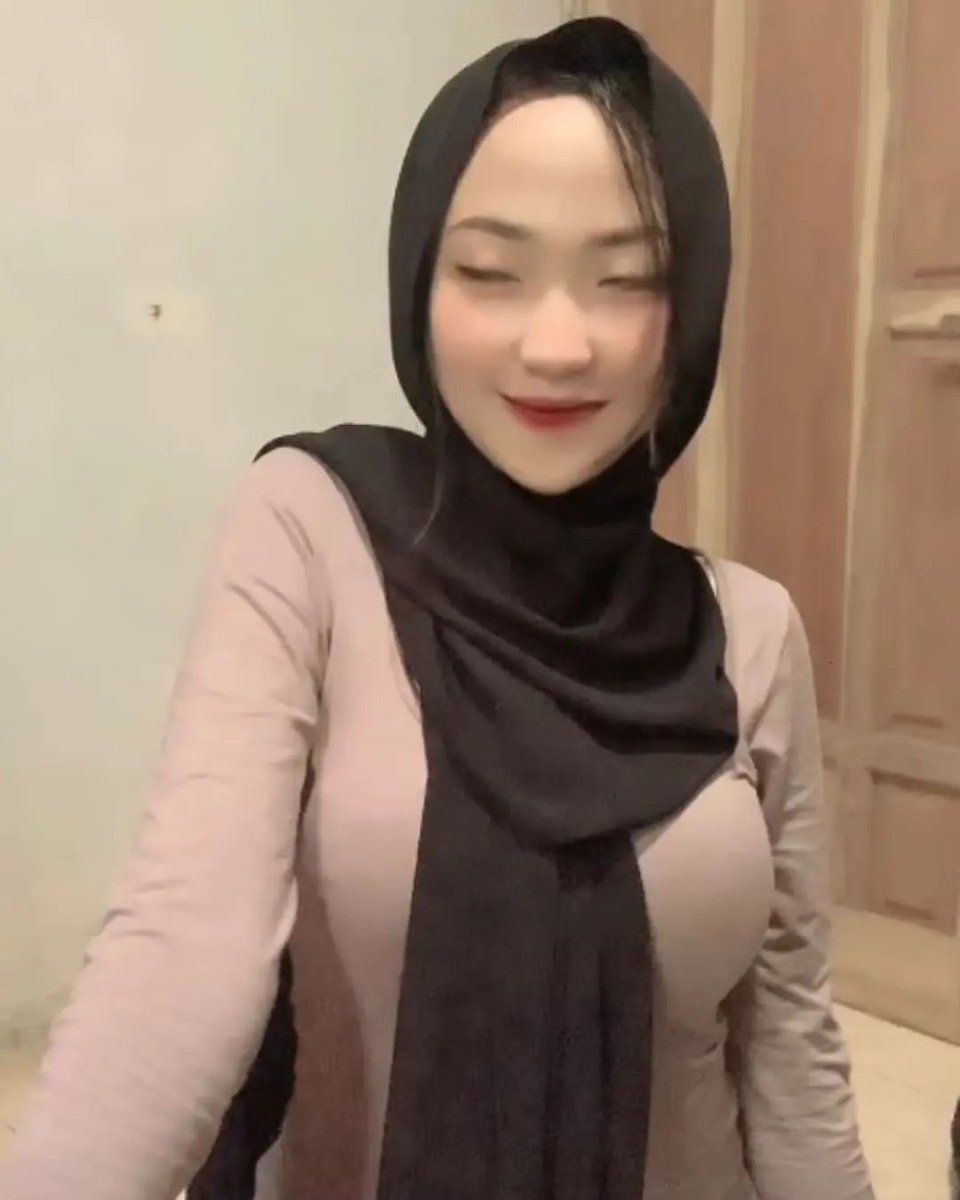 HijabGram's tweet photo. #HijabGram IG : selynfriand https://t.co/JQp05lKMVS