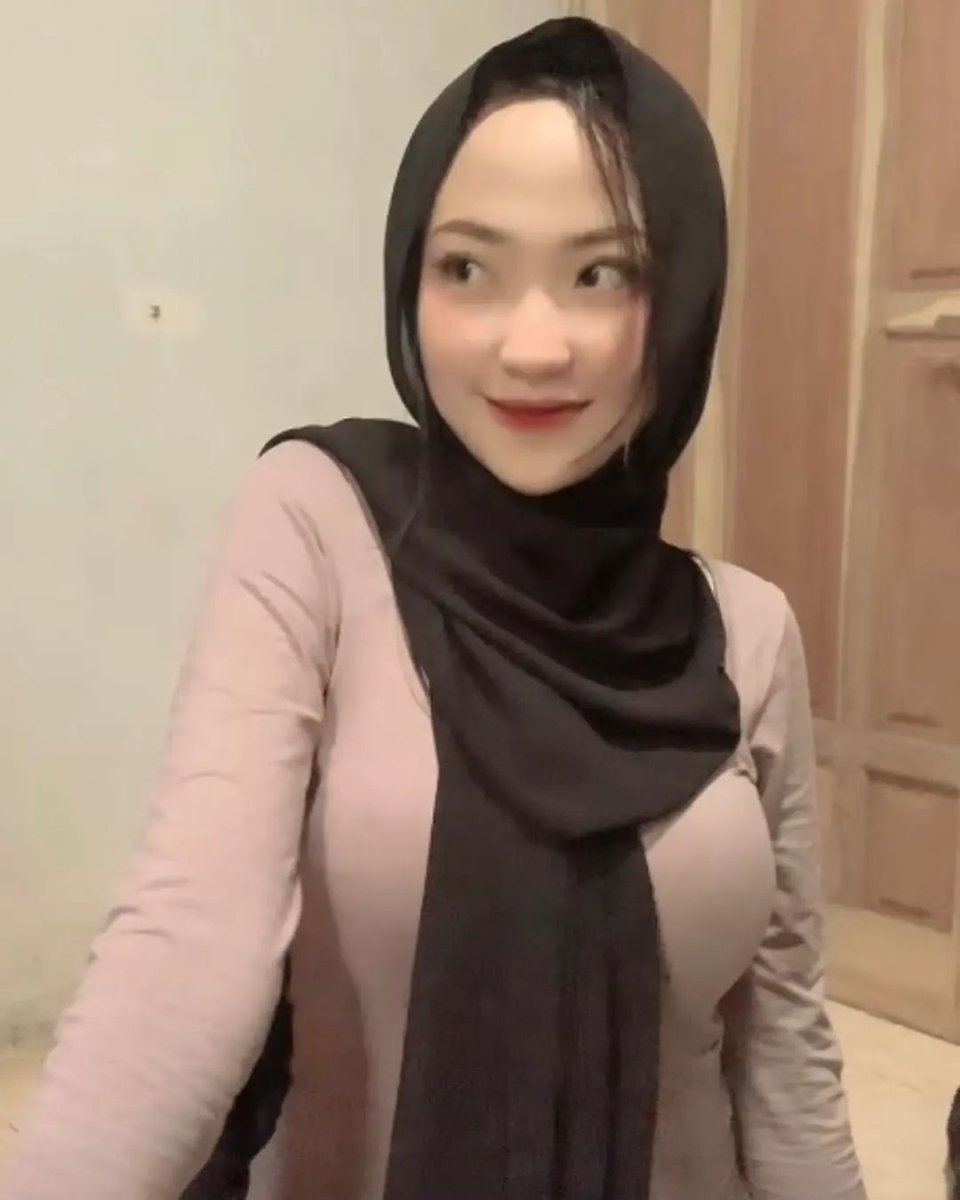 HijabGram's tweet photo. #HijabGram IG : selynfriand https://t.co/JQp05lKMVS