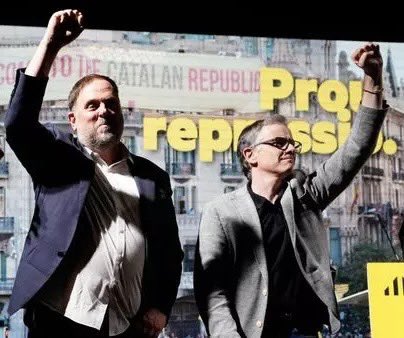 Amb tu hem fet coses increïbles. Gràcies per deixar-me-les compartir. Per deixar-me ser al teu costat. 

Per ajudar a escriure moments memorables de la història d’<a href="/Esquerra_ERC/">Esquerra Republicana</a> i de Catalunya! Per la confiança. 

Fins a la victòria! ✊🏾

(📷:EFE)