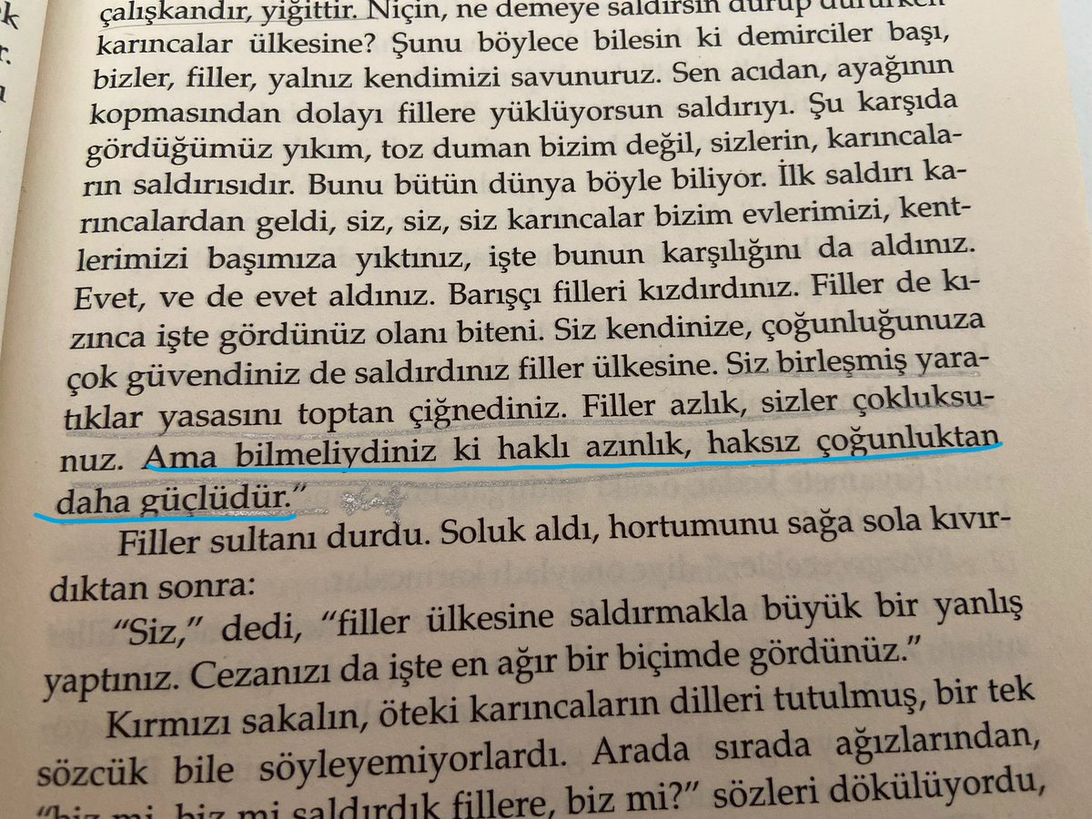 Filler Sultanı ile Kırmızı Sakallı Topal Karınca - Yaşar Kemal