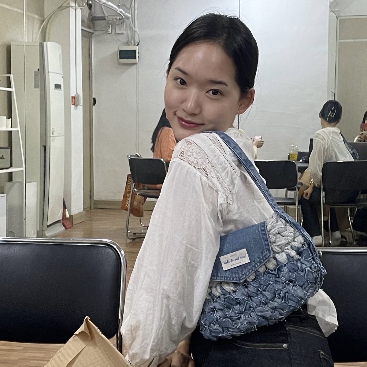 🌳리트윗이벤트🌳

DIMF 뮤지컬<화림> 많은 관심 부탁드리며,
동해 역 최지수배우가 직접 만든 ‘보헤미오bohemio’의 업사이클링 백을 선물해드립니다. 

저랑 커플로 여름에 예뿌게 들어주실 분!!!

리트윗해주시면 6월17일 월요일 밤10시에 당첨자 선정해서 가방 선물해드릴게요🩵💙