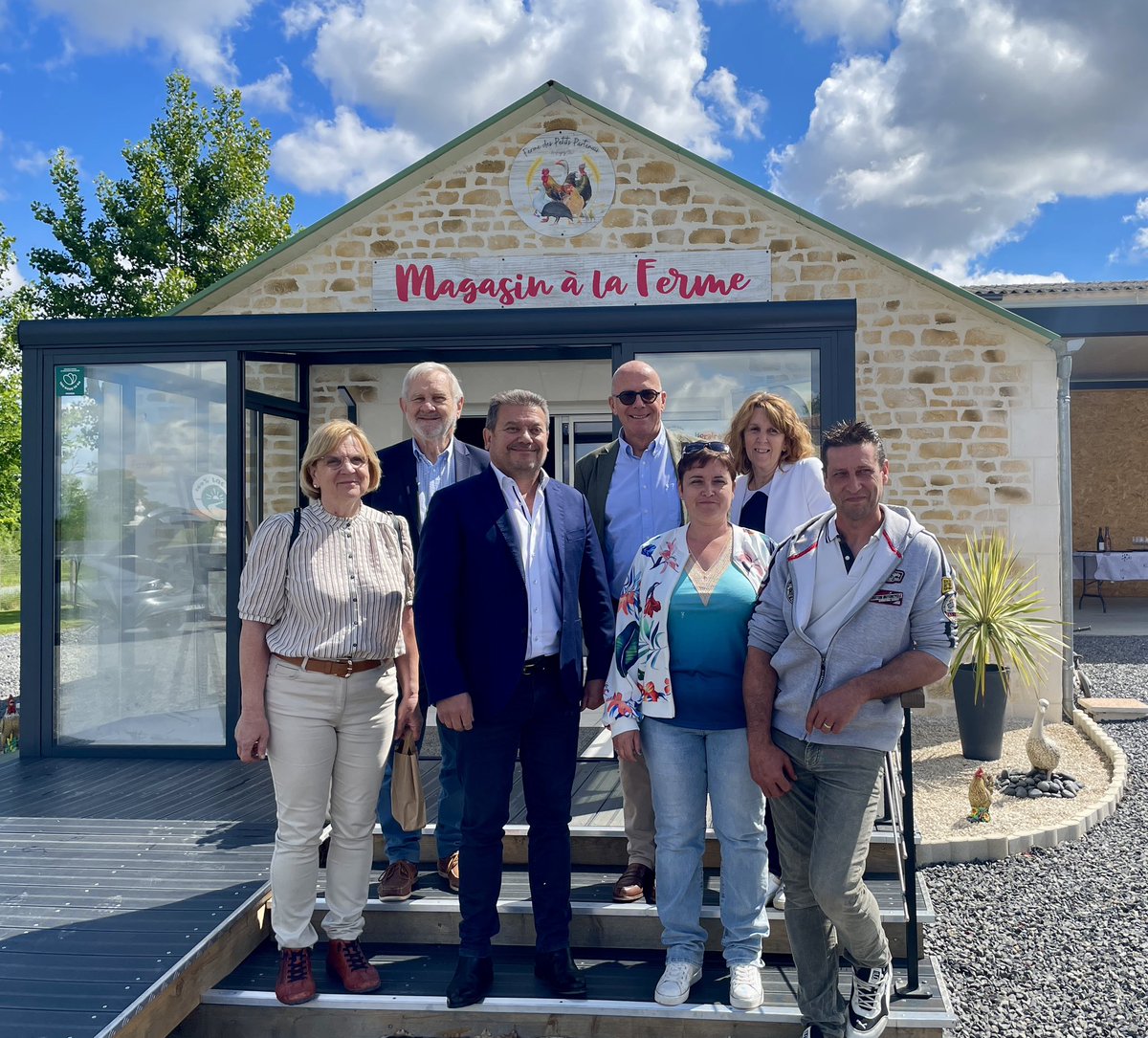 departement86's tweet photo. #VisiteCantonale - La Ferme des Petits Partenais à #Archigny
đ 3 000 volailles (poulets/pintades)
đïžÂ MĂ©daille d'or au Concours des Saveurs de Nouvelle-Aquitaine en 2022 pour ses rillettes de poulet
â¶ïžÂ Inscrite sur la plateforme Agrilocal86 #circuitscourts https://t.co/ysyjyihj3c
