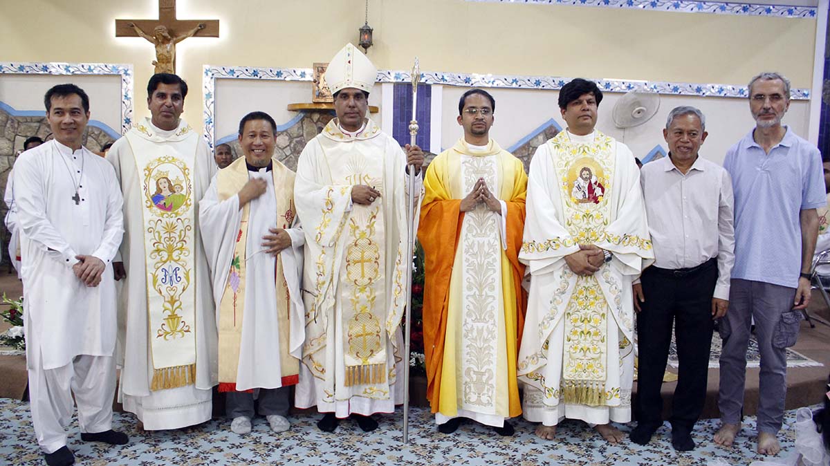 infoANS_EN's tweet photo. Philippines – The #priestly ordination of two Salesians from the Philippines and one Salesian from Pakistan
https://t.co/thVh9fu8PU https://t.co/Qg26CEtQ2q